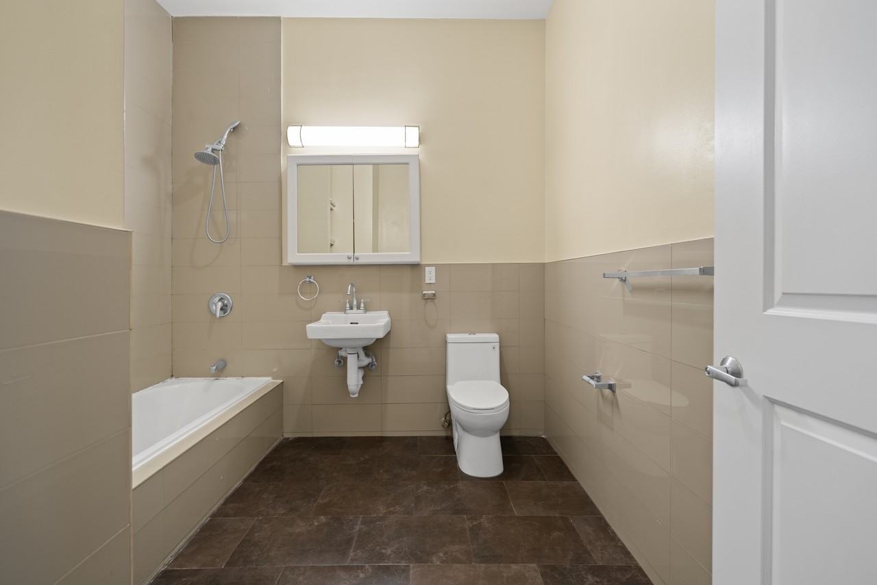 4401 Bergenline Avenue - Photo 7 of 11