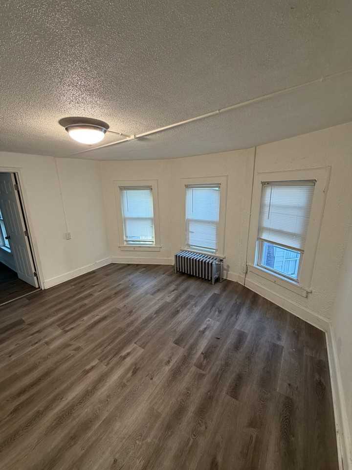 105 Madison Avenue - Photo 2 of 7
