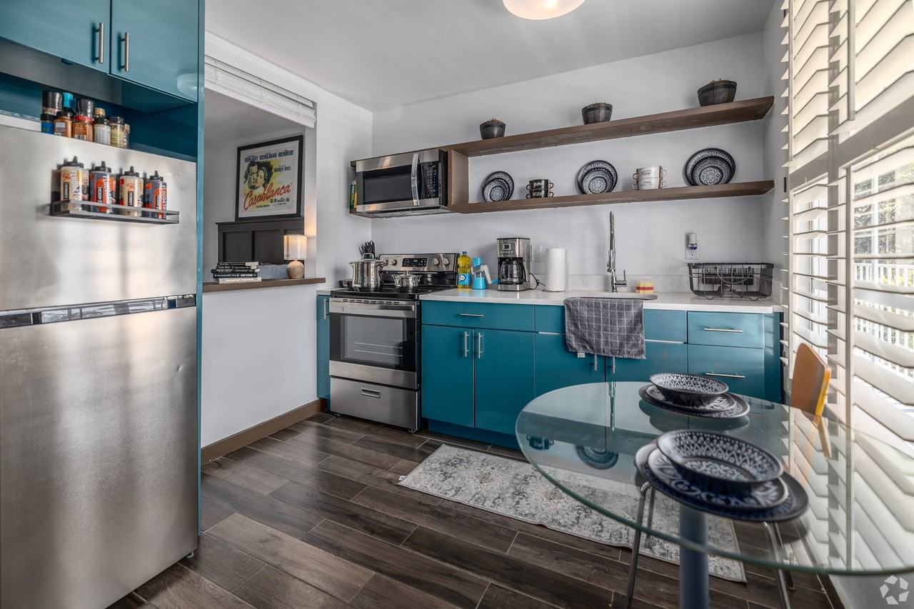 Swan Luxury Studio Apartments - Photo 3 of 43