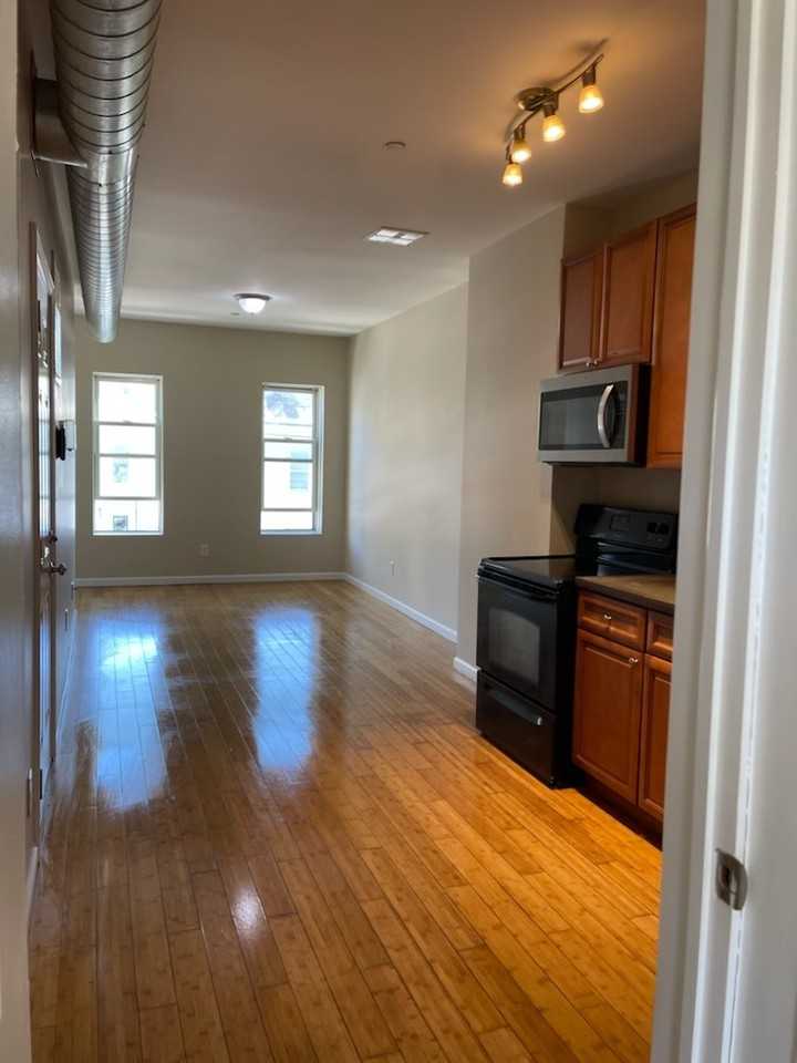 Brownstones - Photo 7 of 20
