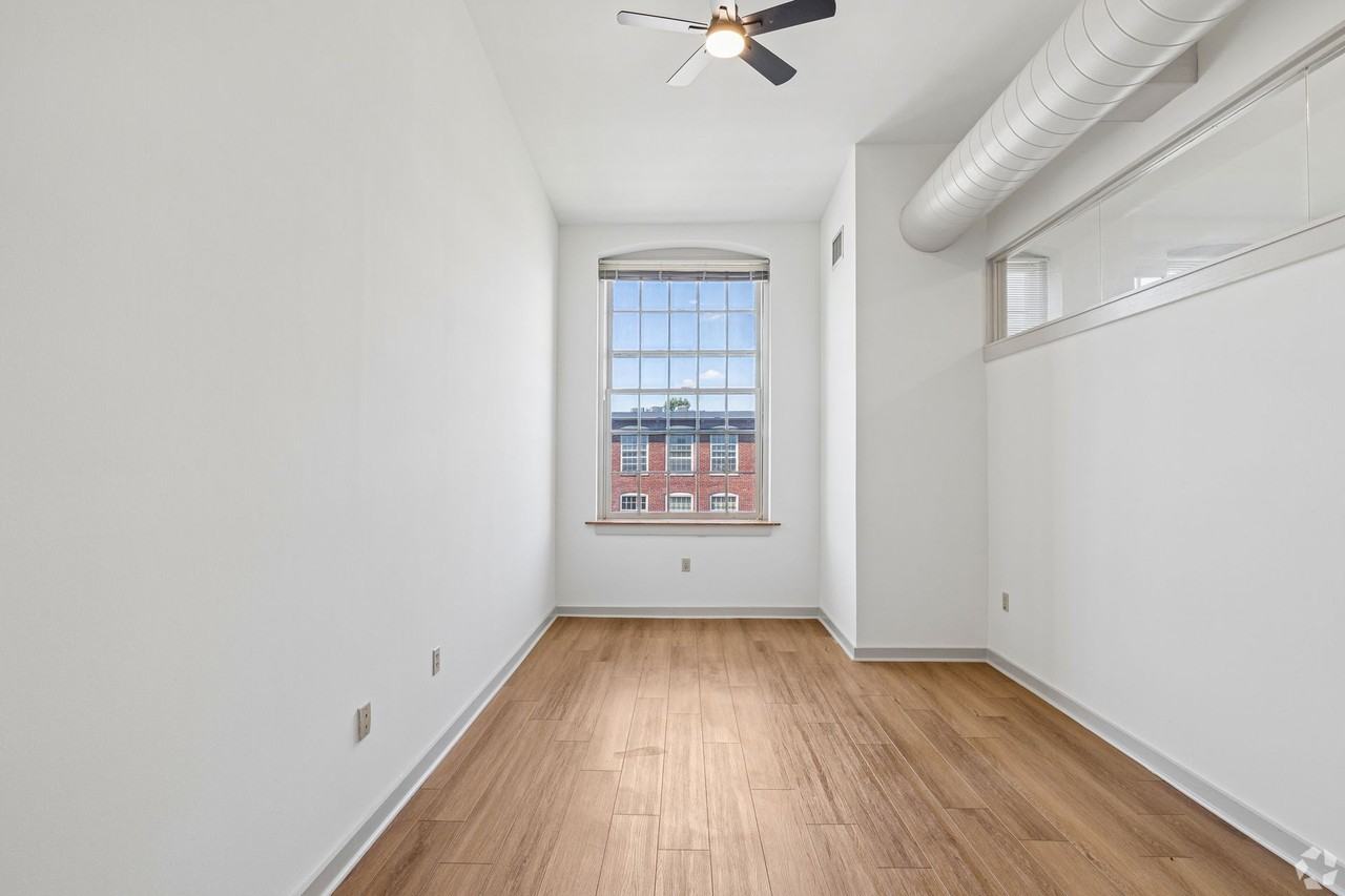 Peach Alley Court - Photo 7 of 14