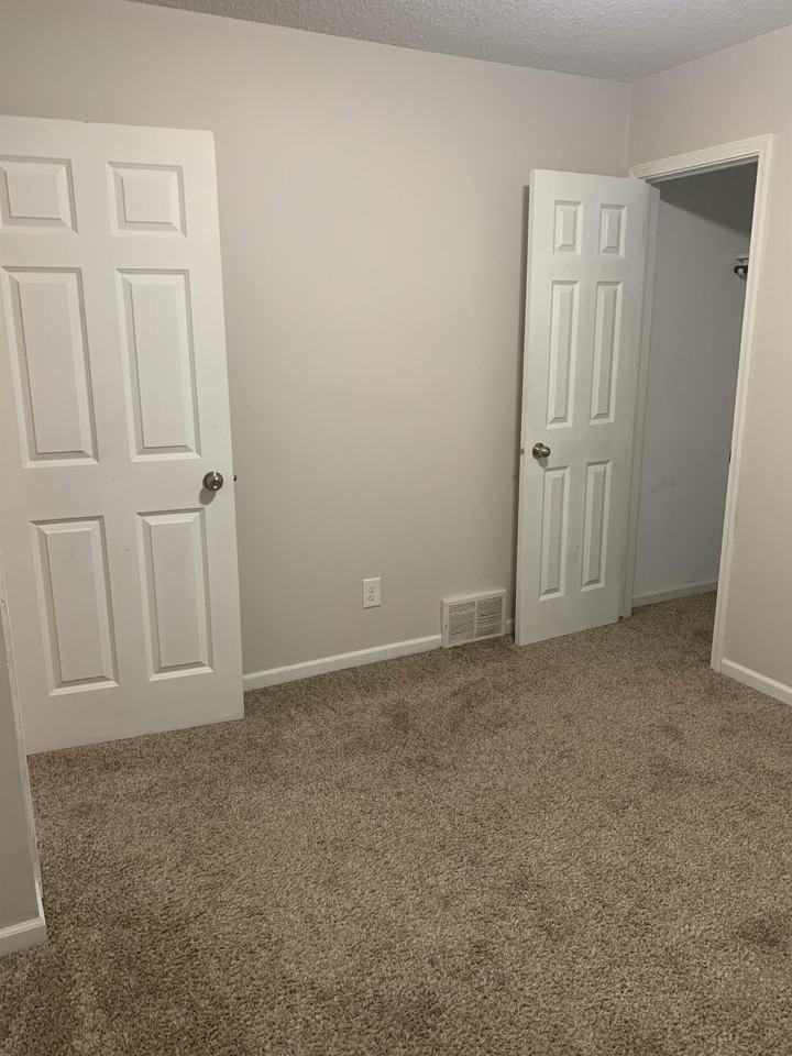 5357 4th Street Northeast - Photo 6 of 9