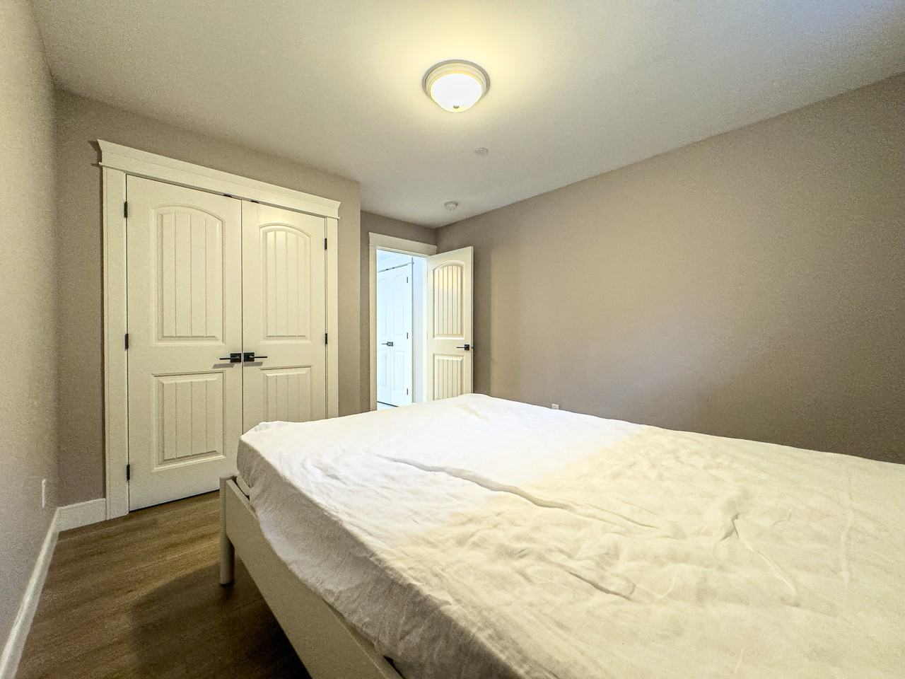 460 East 60th Avenue - Photo 5 of 5