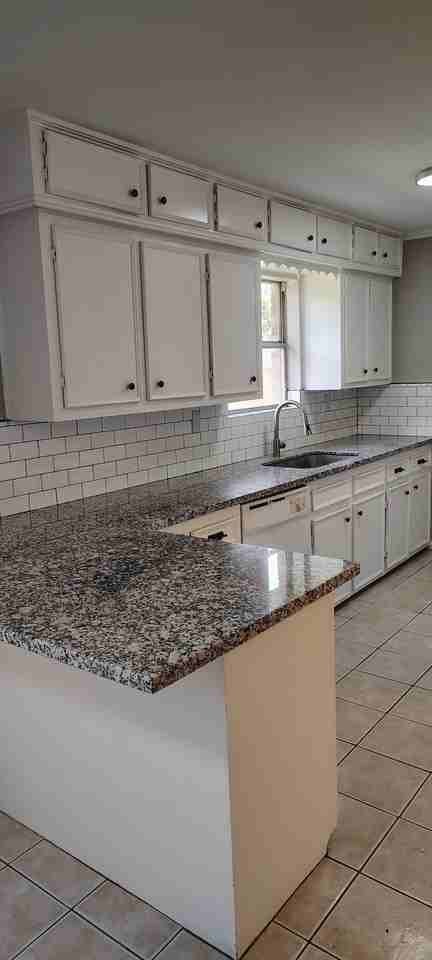 4616 Singletary - Photo 4 of 11