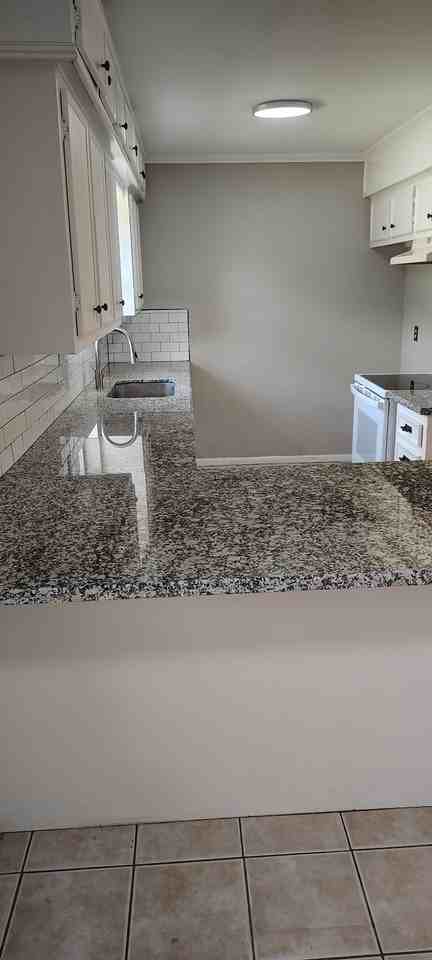 4616 Singletary - Photo 5 of 11