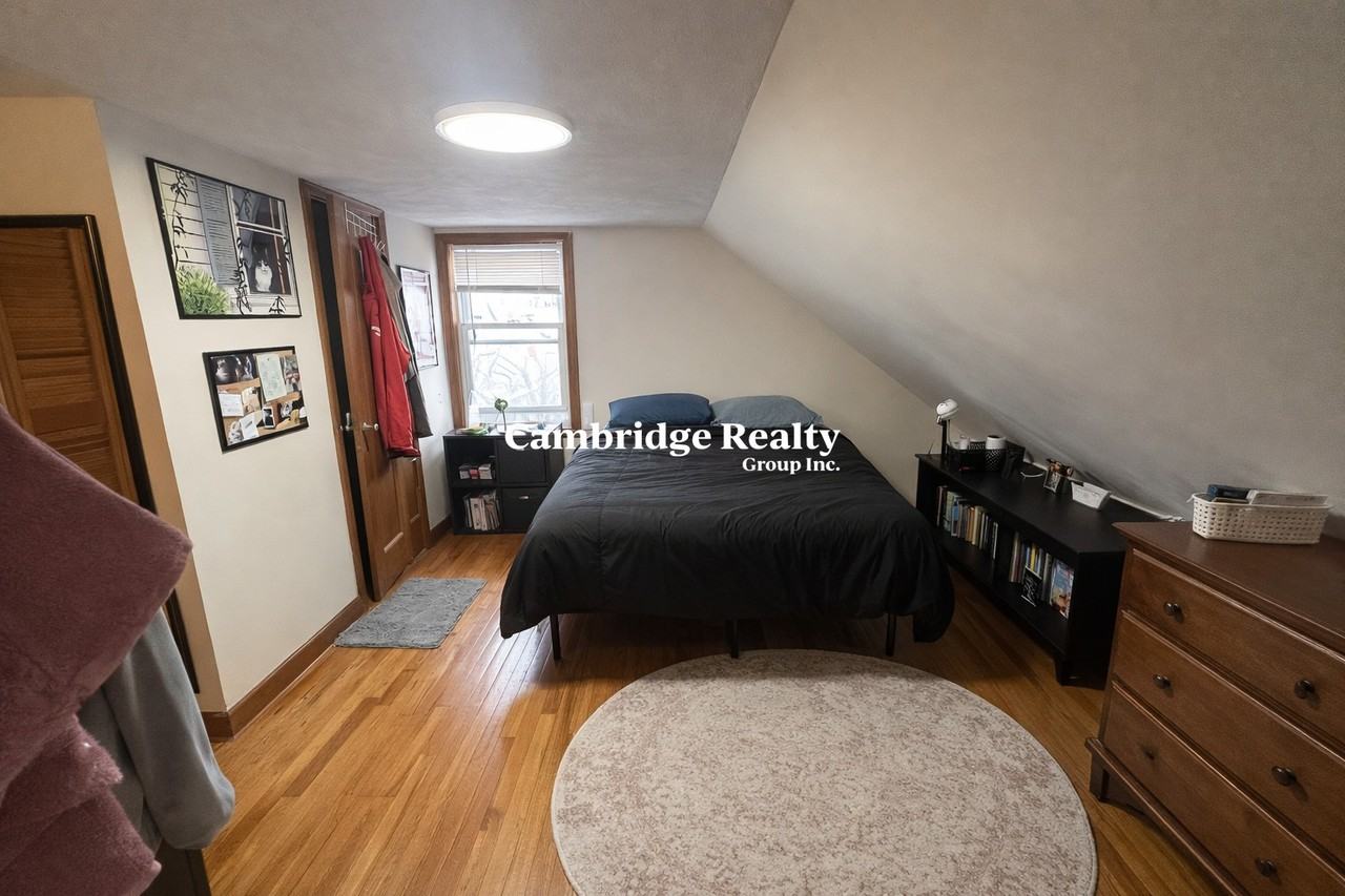 585 Somerville Ave #T1 - Photo 6 of 13