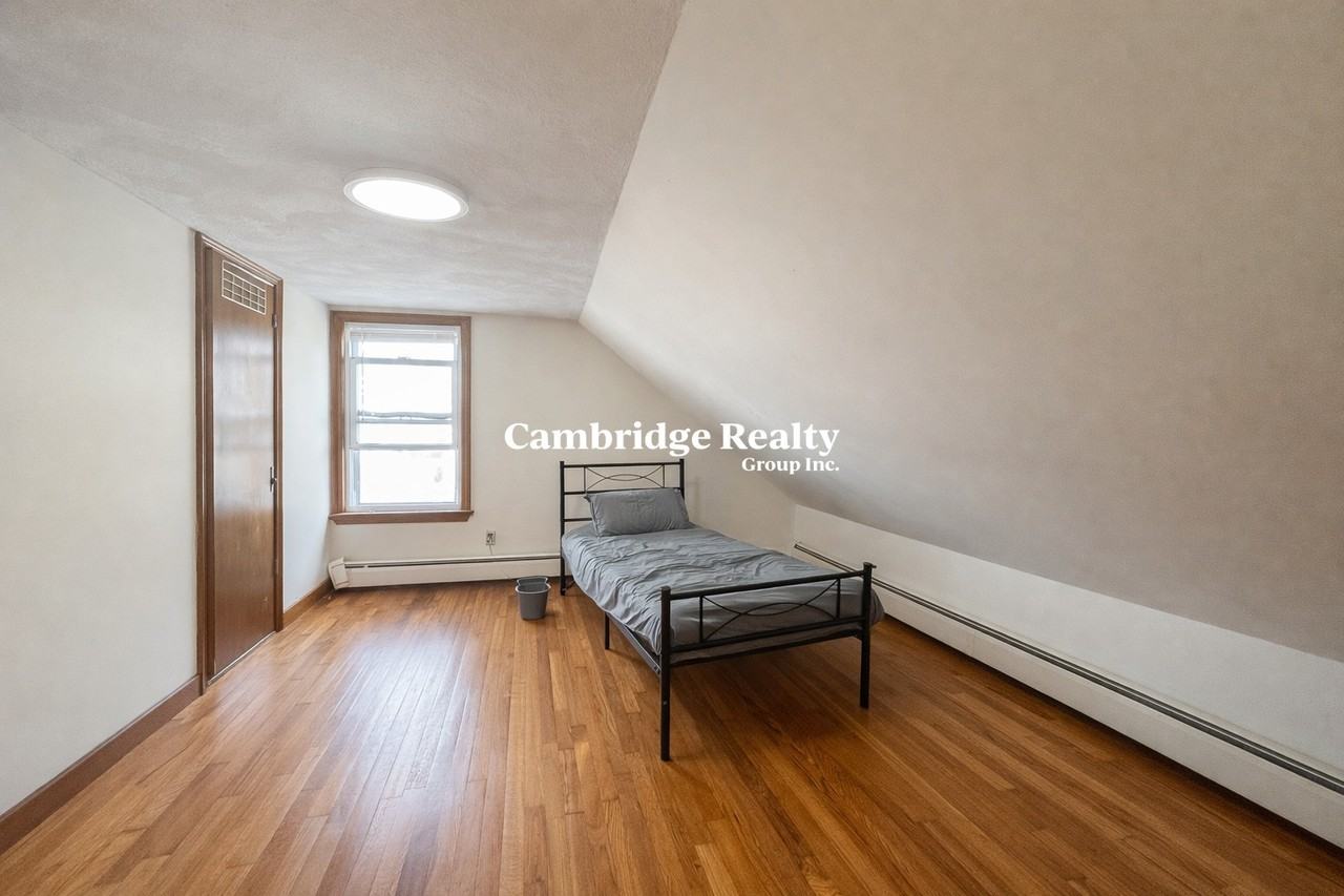 585 Somerville Ave #T1 - Photo 7 of 13