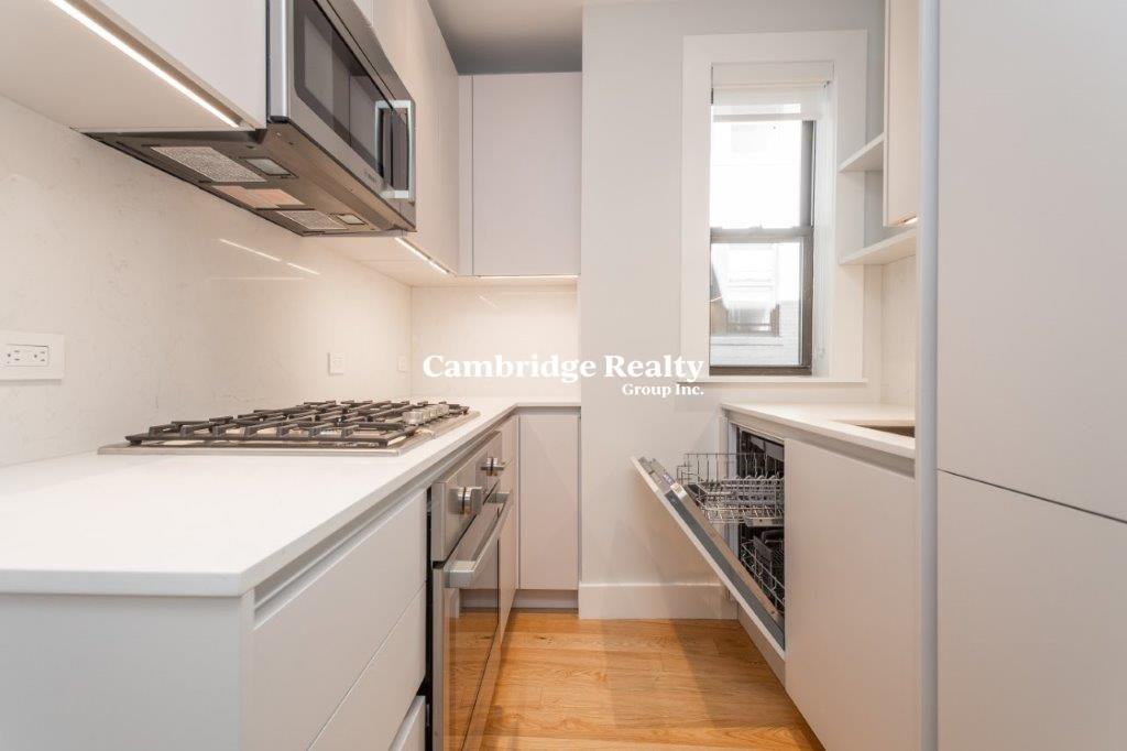 4 Elko St #4T