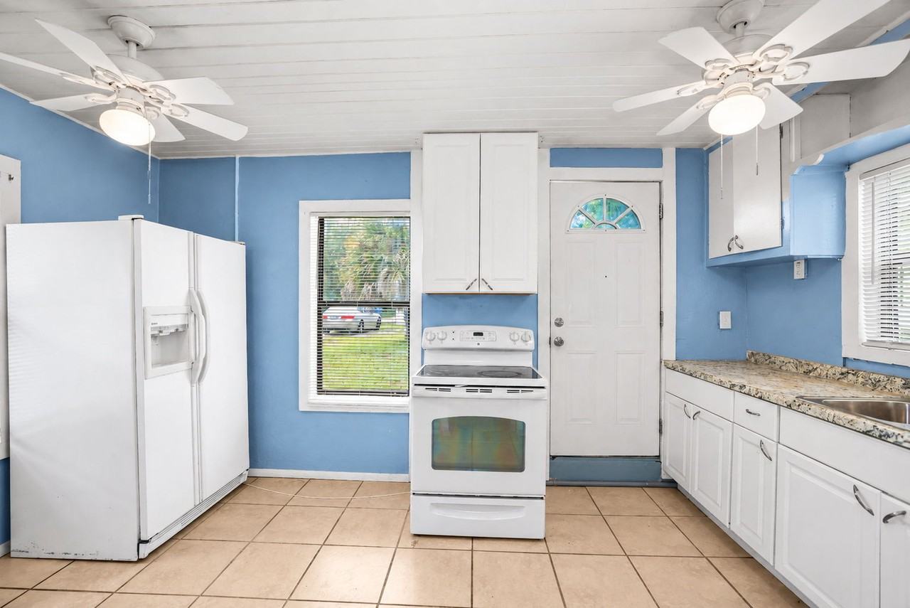 374 3rd Street - Photo 7 of 19