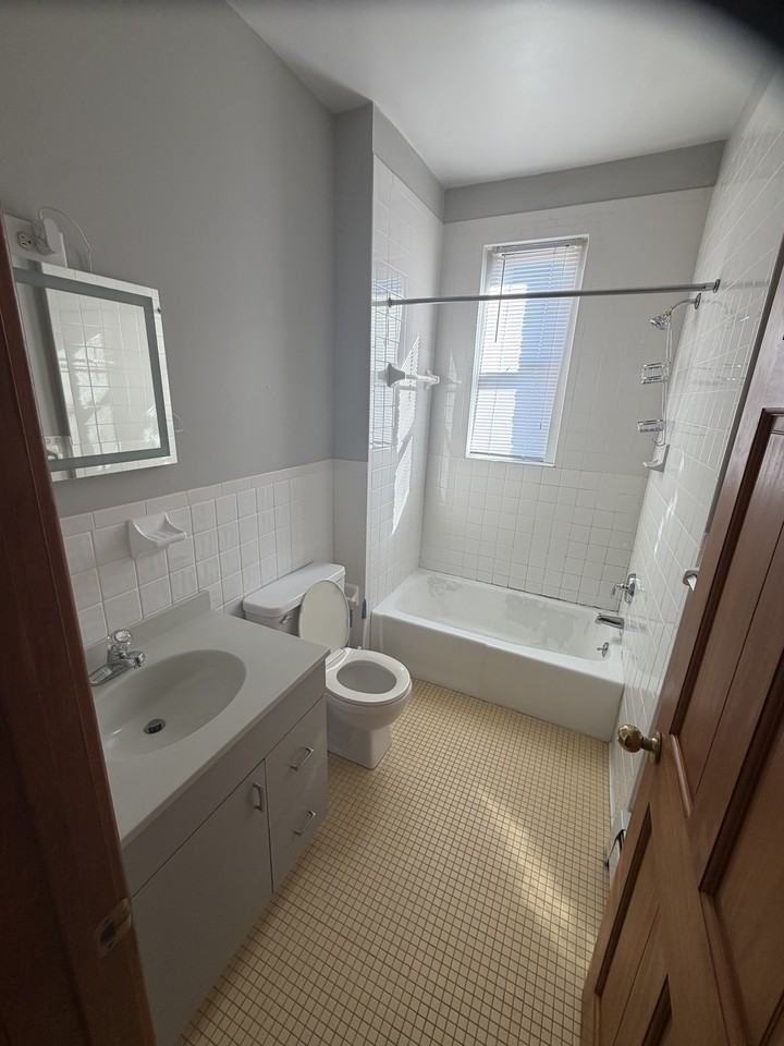 527 Chapel Street - Photo 2 of 24