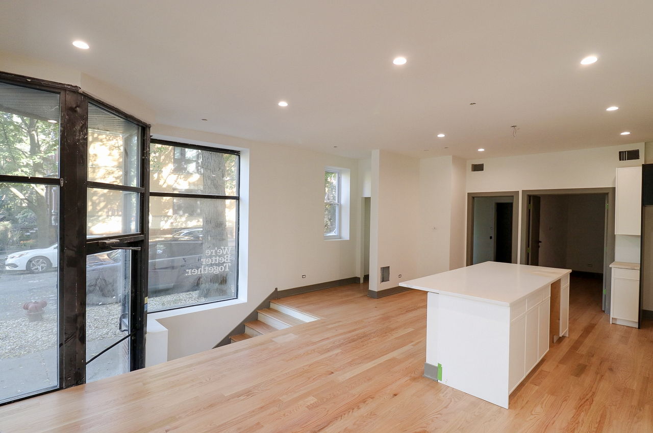 2101 W Evergreen Ave #1 - Photo 2 of 26