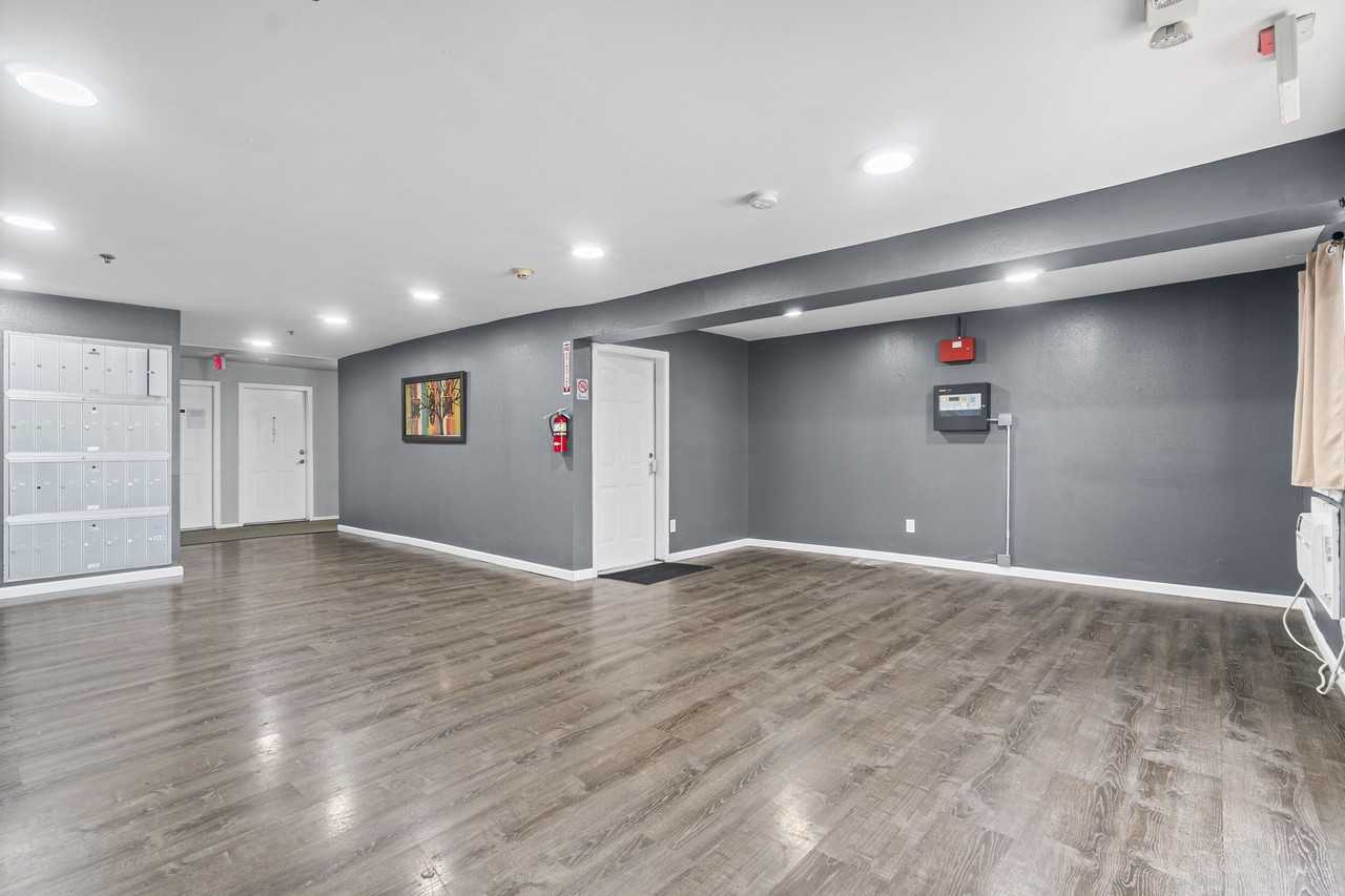 College Heights Apartments - Photo 5 of 50