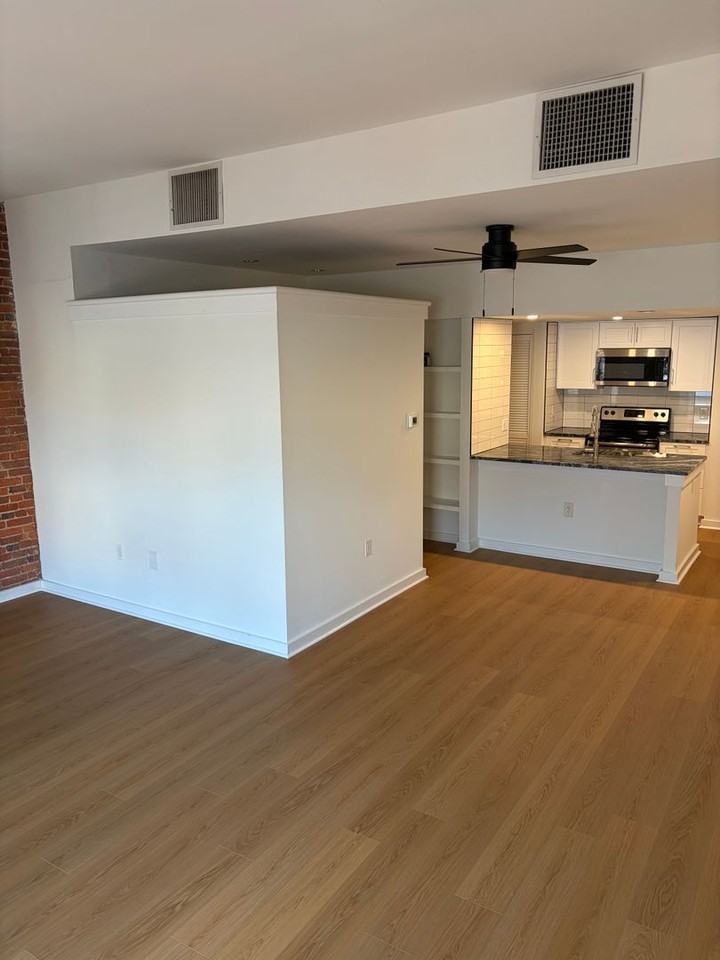 237 Chestnut St #1-407 - Photo 5 of 21