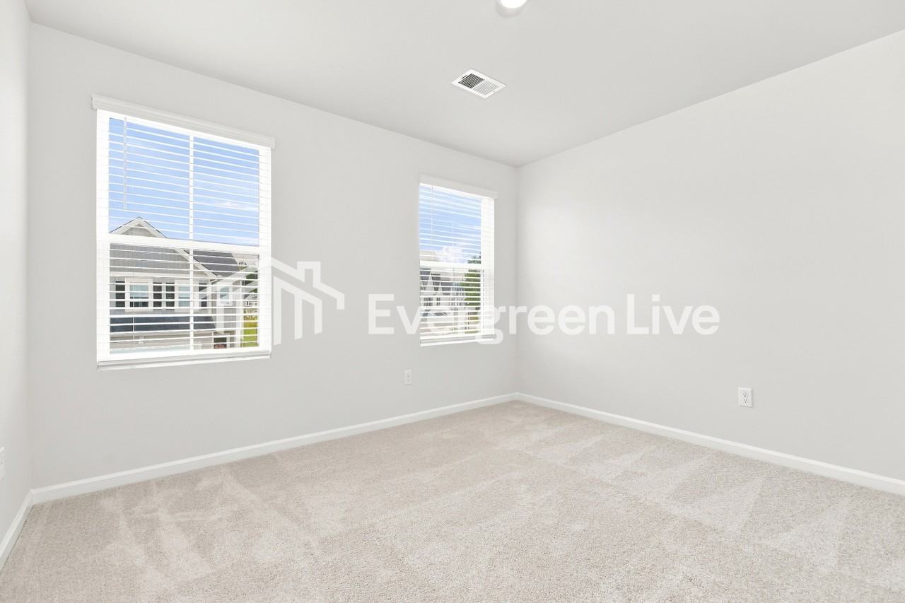 127 Green Thistle Way - Photo 6 of 15