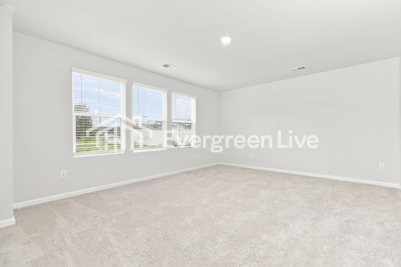 127 Green Thistle Way - Photo 7 of 15