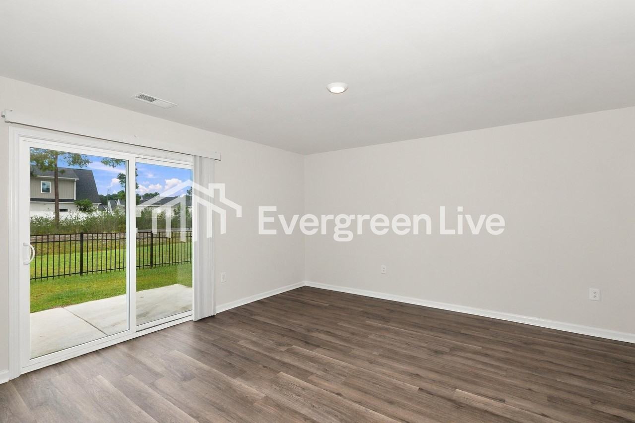 2279 Courtina Way - Photo 2 of 15