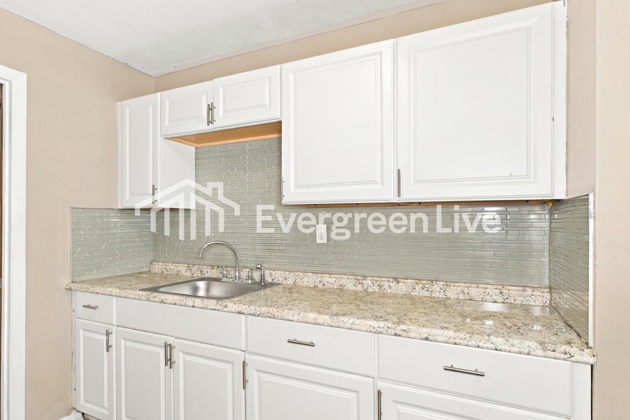 9120 Bobb Ave - Photo 6 of 15
