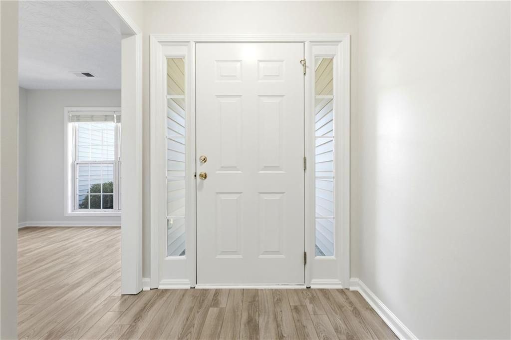 1321 Log Cabin Ln - Photo 5 of 50
