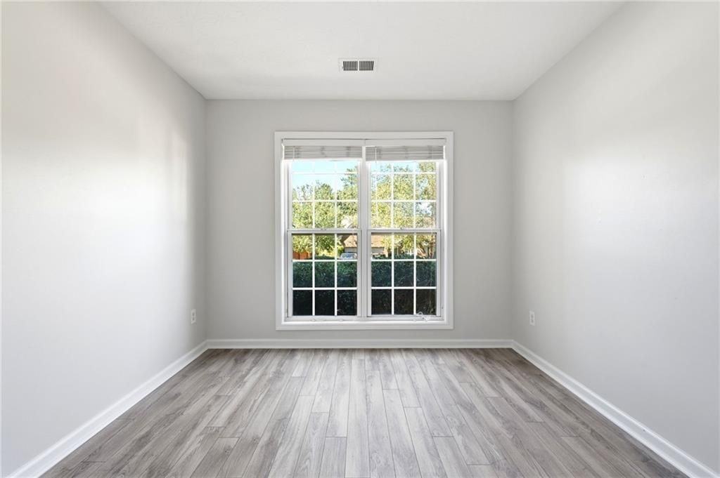1321 Log Cabin Ln - Photo 6 of 50