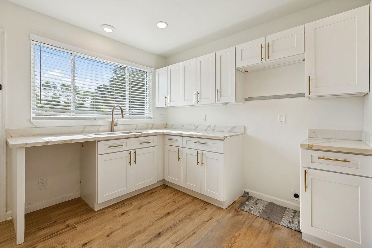 1925 Desire St - Photo 7 of 20