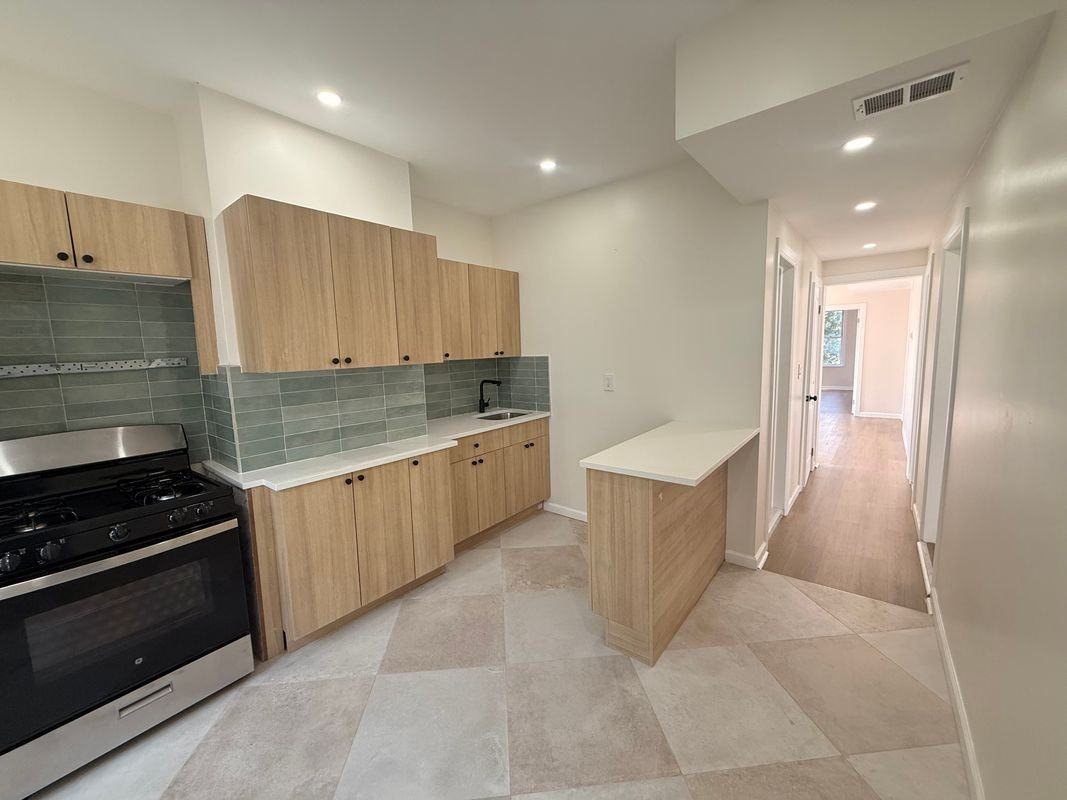 166 Maple Ave ##2 - Photo 3 of 11