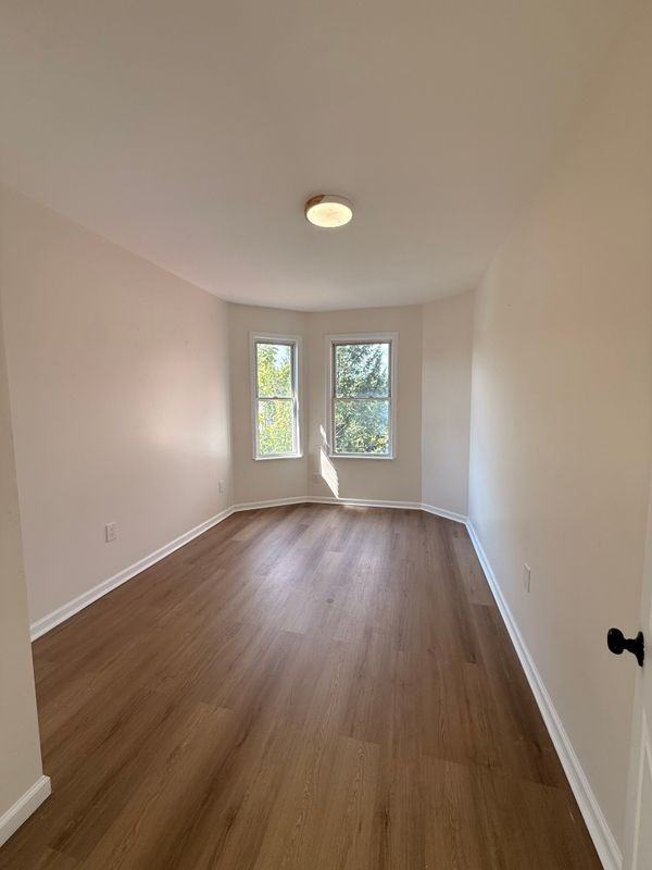 166 Maple Ave ##2 - Photo 7 of 11