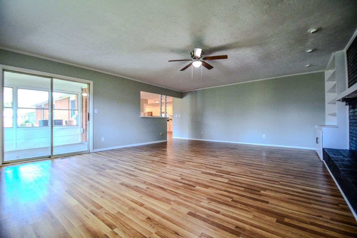 4310 Parkview Ave - Photo 7 of 24