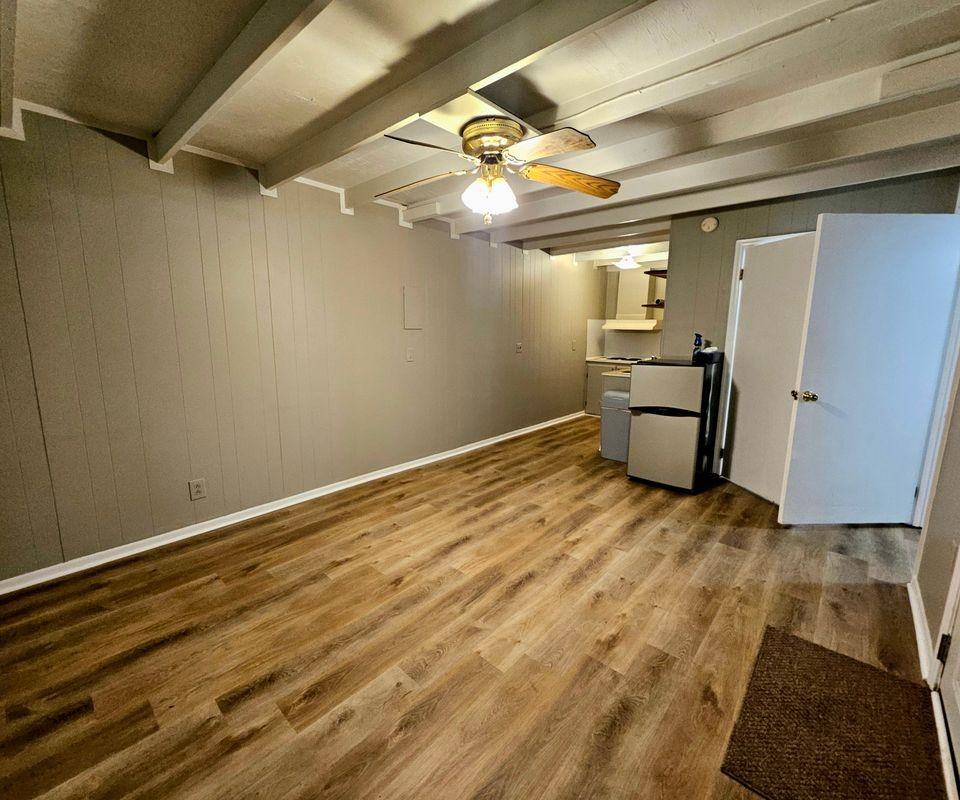 435 Horseshoe Cir - Photo 5 of 12