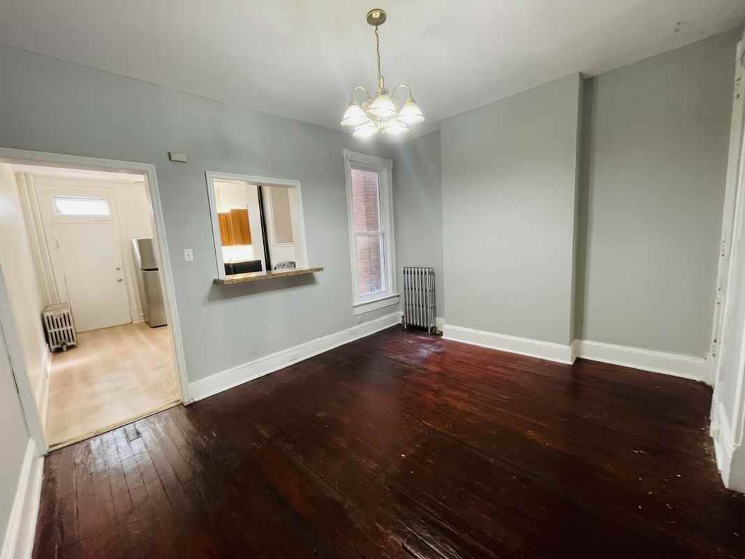 513 E 35th St - Photo 3 of 12