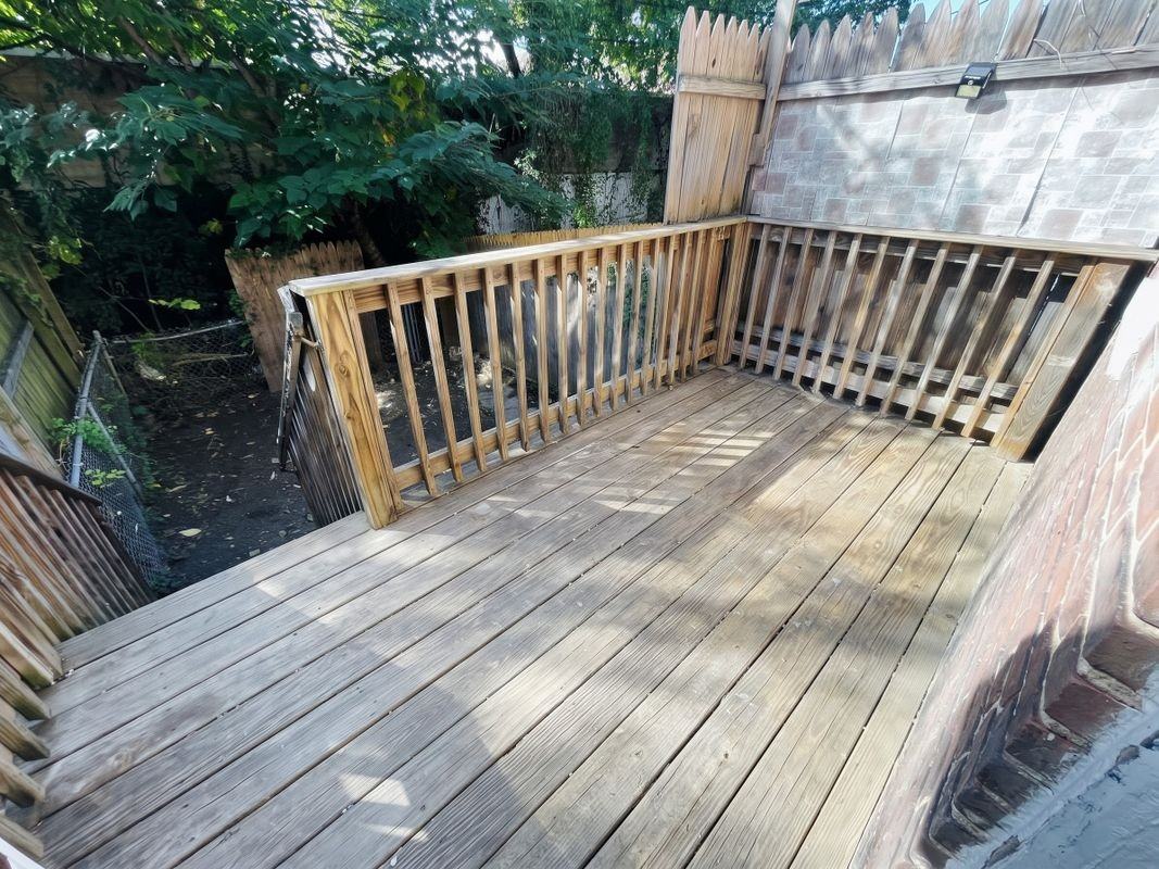 513 E 35th St - Photo 5 of 12