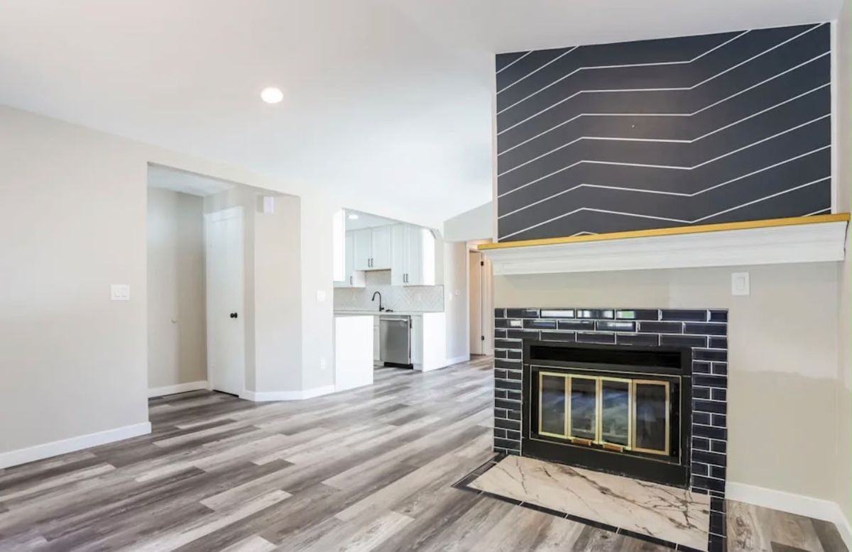 2607 S Salida St - Photo 2 of 12