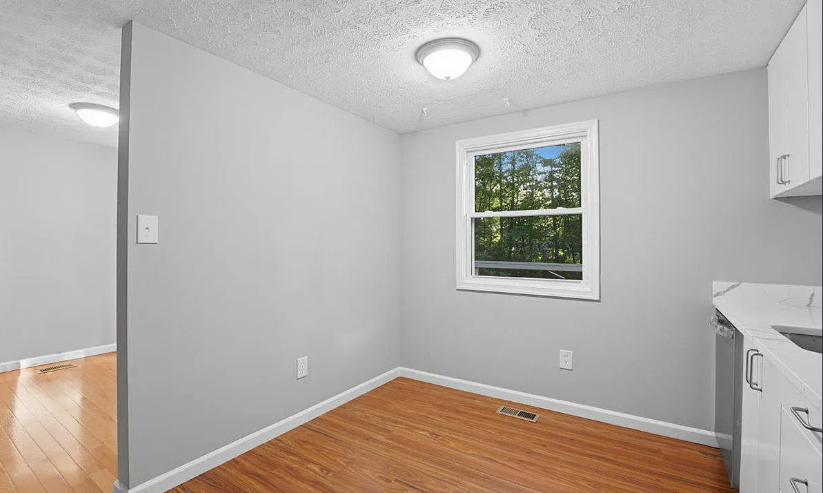12303 Tigers Eye Ct - Photo 6 of 9