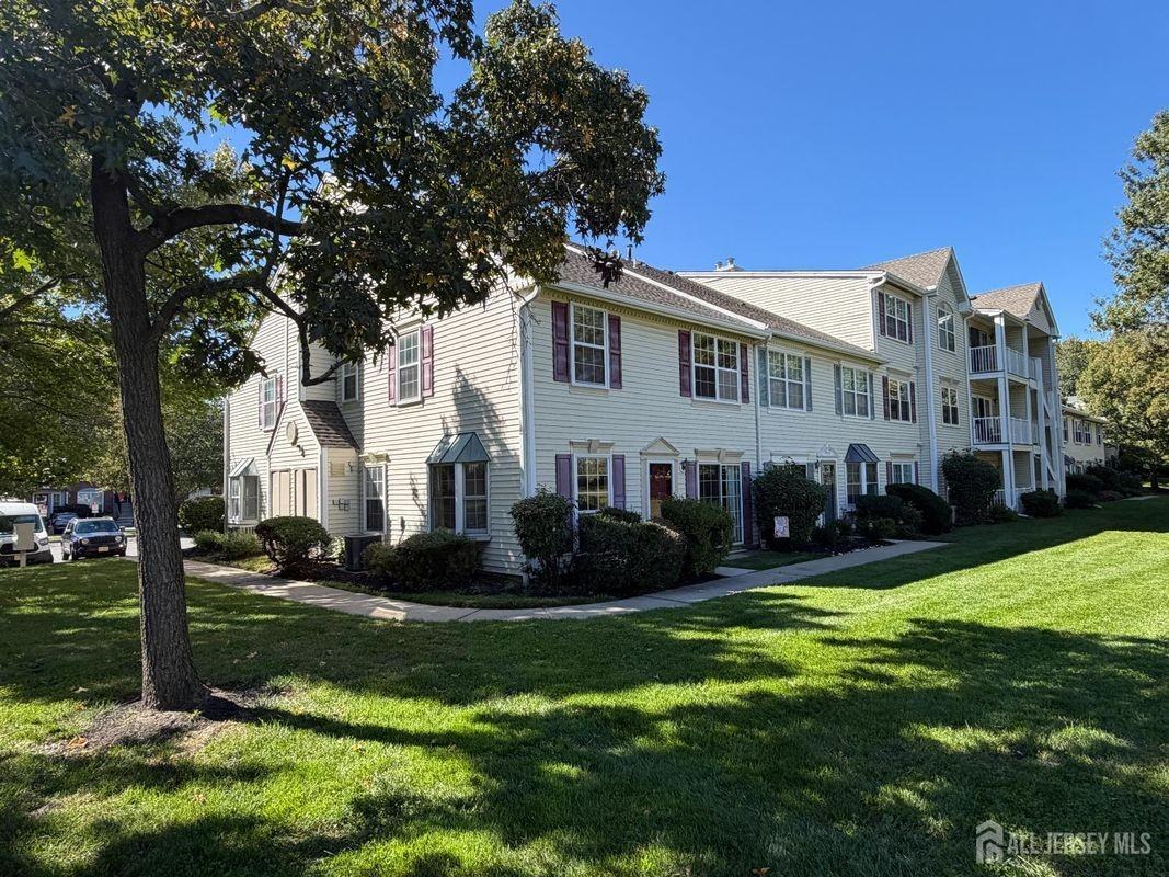 41 Lehavre Ct - Photo 2 of 20