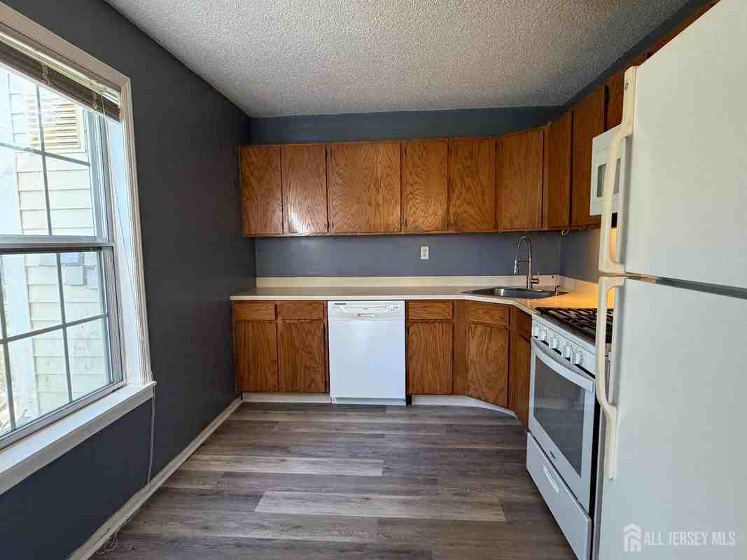 41 Lehavre Ct - Photo 4 of 20
