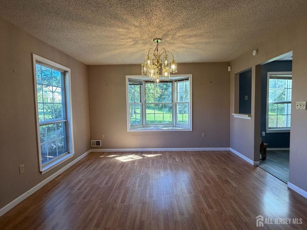 41 Lehavre Ct - Photo 6 of 20
