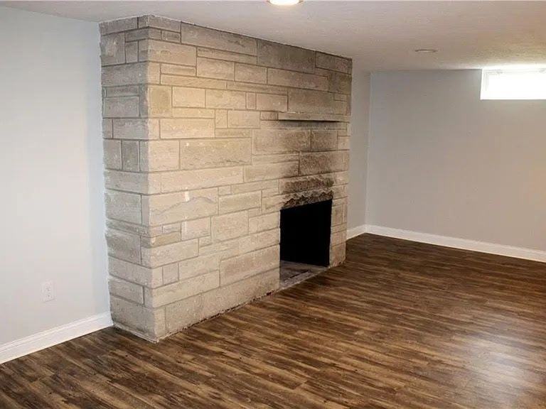 1225 Winton Ave - Photo 6 of 9