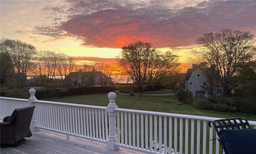 430 Ocean Rd - Photo 3 of 48
