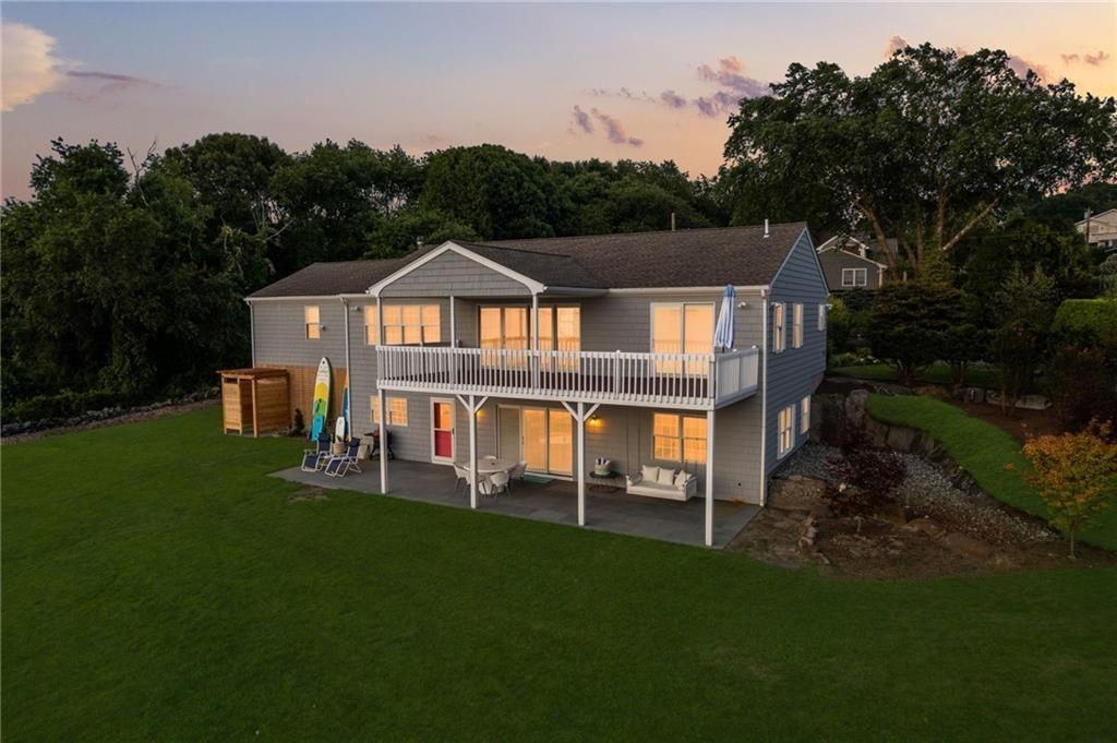 585 Seaside Dr - Photo 4 of 50