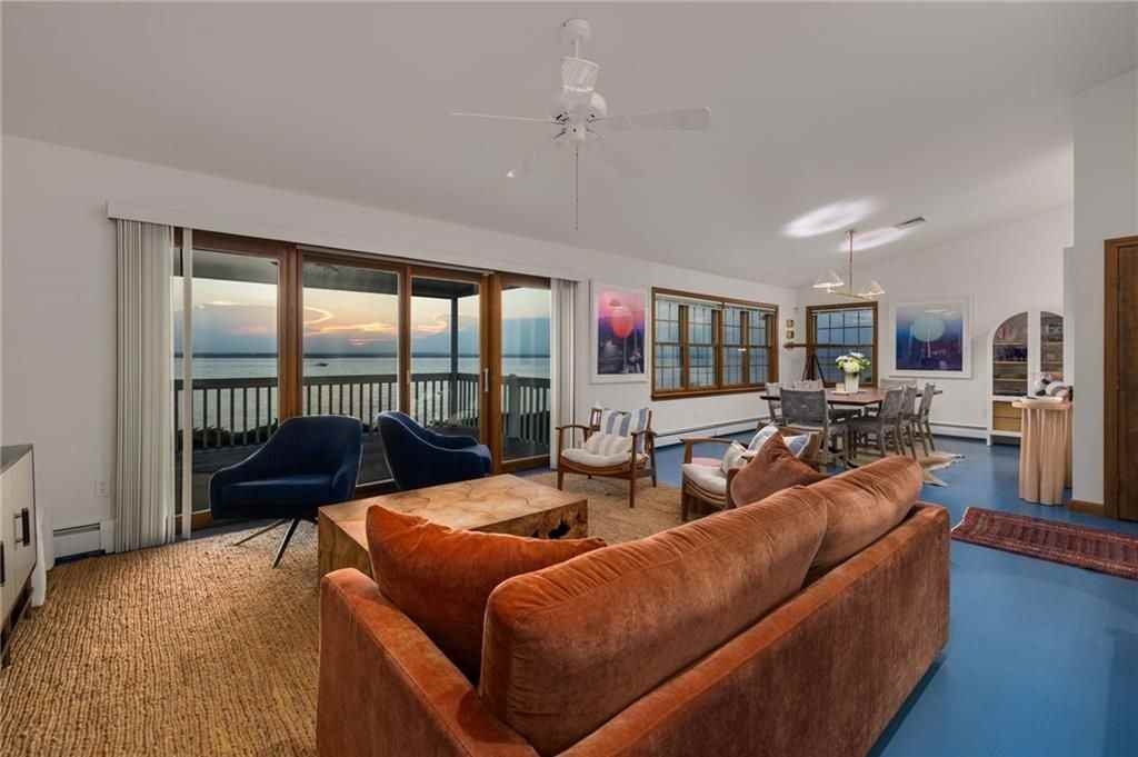 585 Seaside Dr - Photo 5 of 50