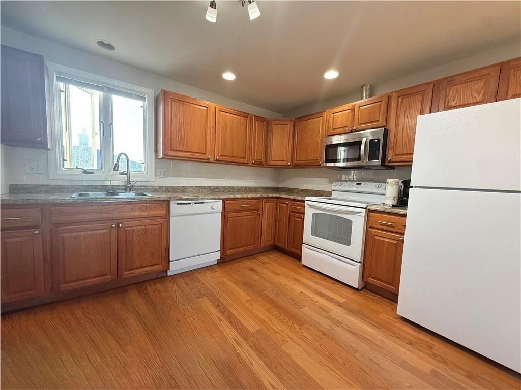 313 State Street Street, 2 ##2 - Photo 4 of 12