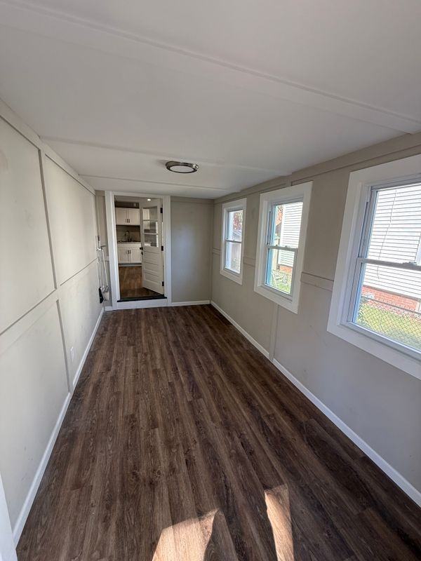 8 Thompson Ct - Photo 3 of 11