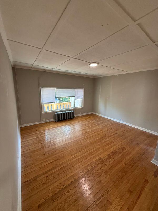 8 Thompson Ct - Photo 4 of 11