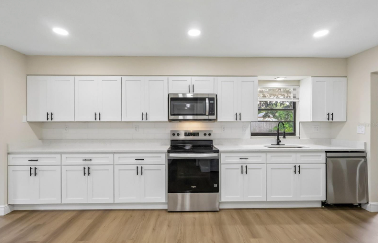 612 Rodney Dr - Photo 3 of 10
