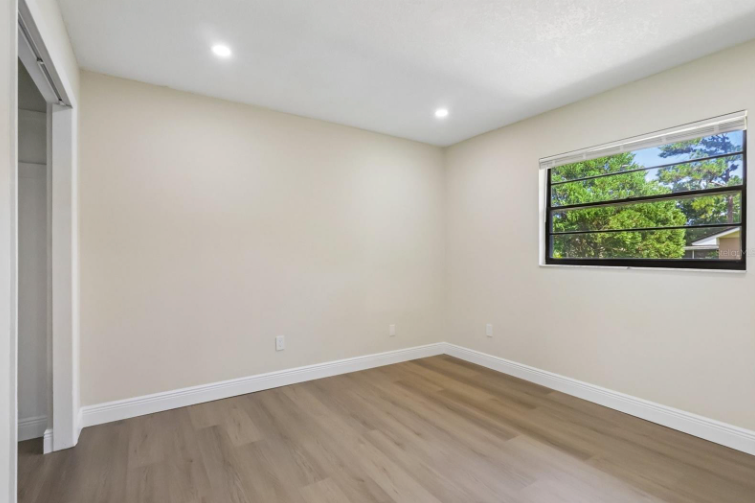 612 Rodney Dr - Photo 6 of 10
