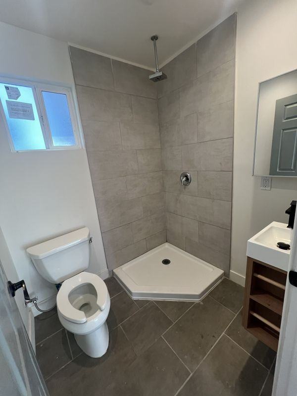 2268 Inez St - Photo 4 of 5