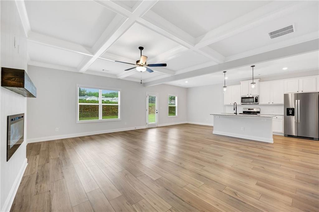 5325 Fox Hill Ln - Photo 3 of 26