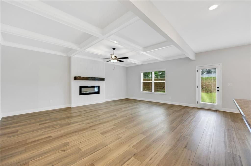 5325 Fox Hill Ln - Photo 4 of 26