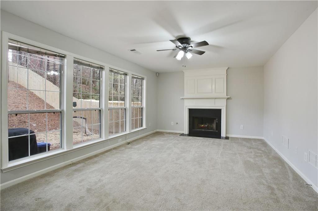 3644 Kentford Ln - Photo 5 of 25