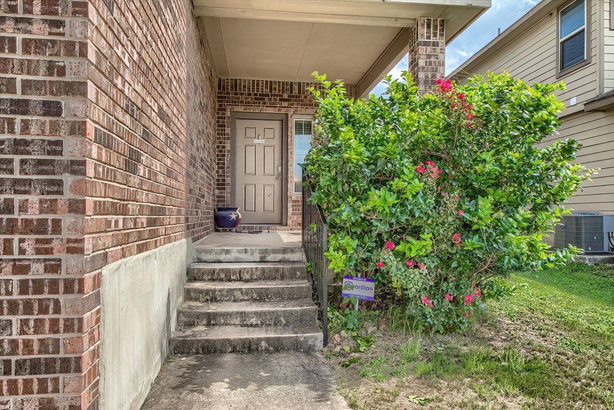 7421 Summer Blossom Ct - Photo 2 of 29