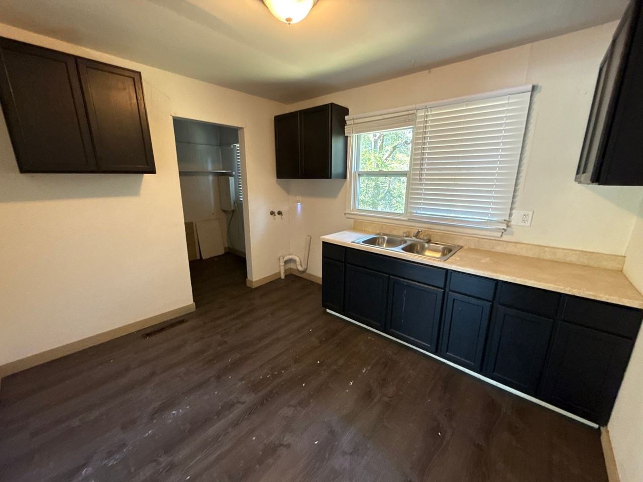 3209 Se Girard St - Photo 4 of 16